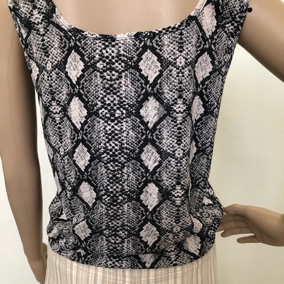 CAUTION TO THE WIND Womens Knitted Top  Tie Front Size Medium Juniors New - Picture 5 of 10